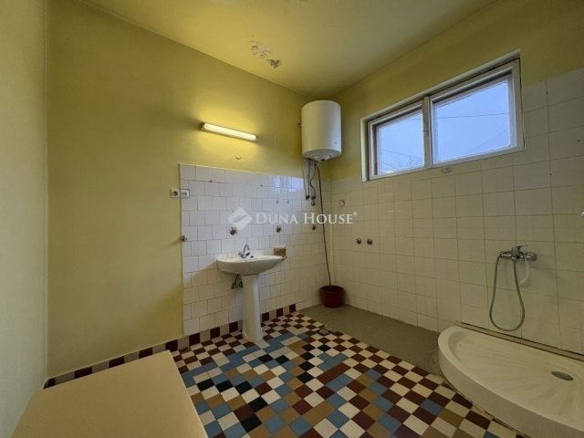 Eladó családi ház, Gyálon 59.9 M Ft, 2 szobás