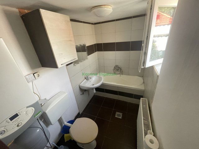 Eladó családi ház, Nyíregyházán 18 M Ft, 2+1 szobás