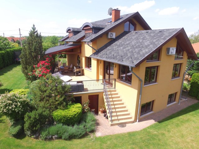 Eladó családi ház, Piliscsabán 184.9 M Ft, 5 szobás