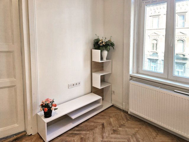 Eladó téglalakás, Budapesten, VII. kerületben, Thököly úton