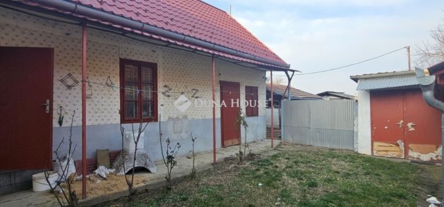 Eladó családi ház, Véménden 22.5 M Ft, 3 szobás