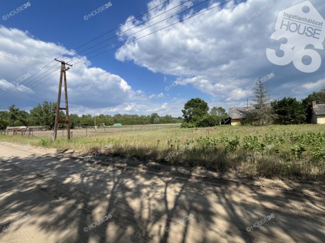Eladó telek, Csemőn 11.5 M Ft / költözzbe.hu