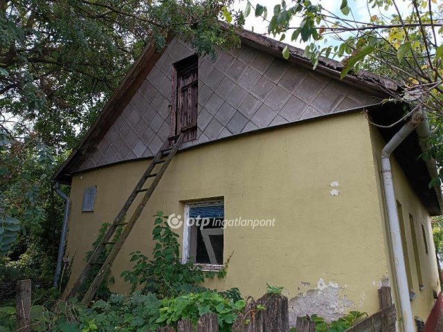 Eladó családi ház, Hajdúnánáson 9 M Ft, 1+1 szobás