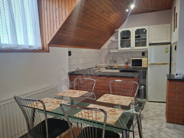 Kiadó téglalakás, albérlet, XVII. kerületben, Keszeg utcában