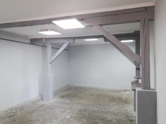 Kiadó ipari ingatlan, Dabason 300 E Ft / hó / költözzbe.hu