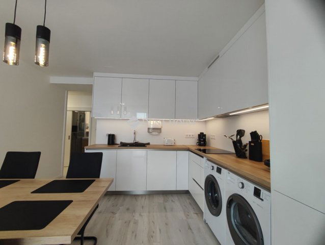 Kiadó téglalakás, albérlet, Pécsett, Kodály Zoltán utcában