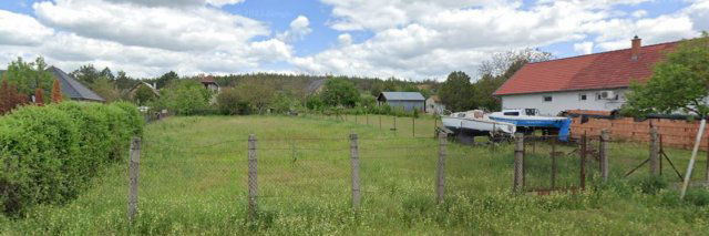 Eladó családi ház, Csörögön 84.9 M Ft, 1+4 szobás