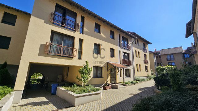 Eladó téglalakás, Tatán 120 M Ft, 3 szobás