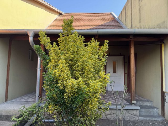 Kiadó téglalakás, albérlet, Fóton 180 E Ft / hó, 2 szobás