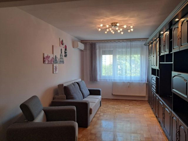 Eladó panellakás, Székesfehérvárott 47.99 M Ft, 2 szobás