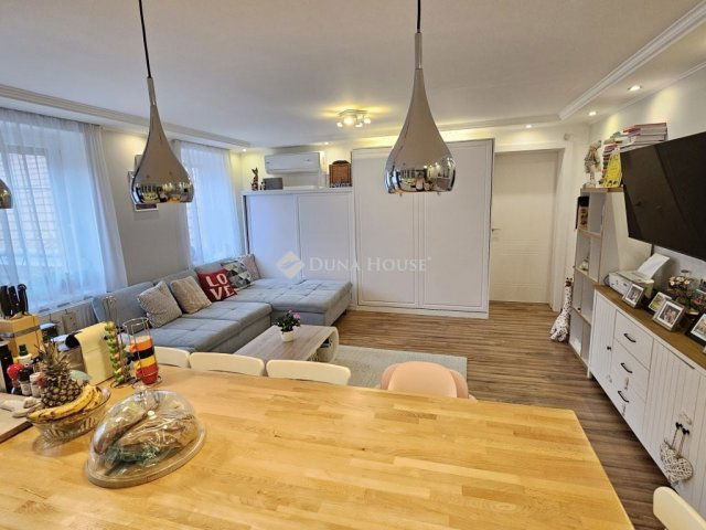 Eladó téglalakás, Budapesten, IX. kerületben 98 M Ft, 1+1 szobás