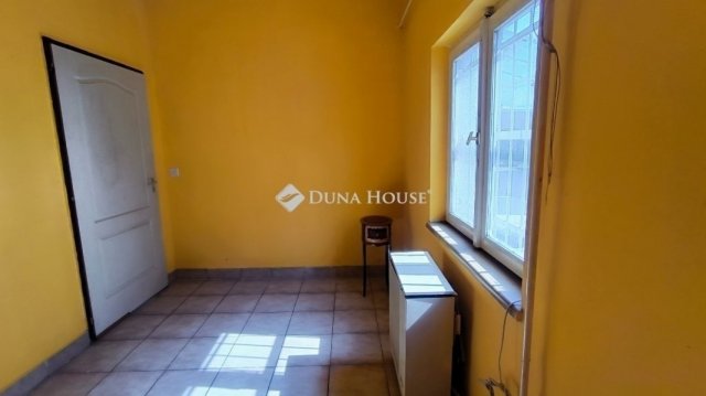 Eladó téglalakás, Budapesten, XX. kerületben 37.9 M Ft, 3 szobás