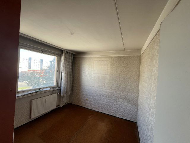 Eladó panellakás, Miskolcon 28.5 M Ft, 3 szobás
