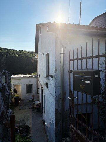 Eladó családi ház, Miskolcon 30 M Ft, 2+2 szobás