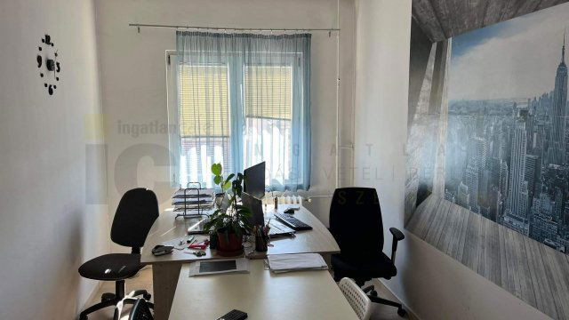 Eladó iroda, Szegeden, Kossuth Lajos sugárúton 20 M Ft
