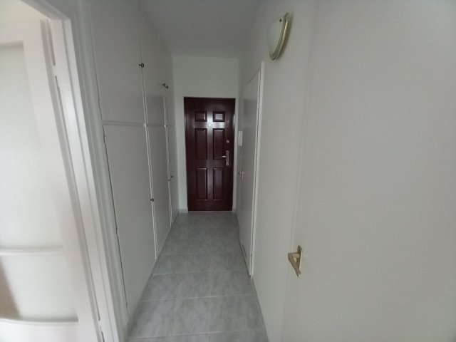 Kiadó panellakás, albérlet, Szolnokon 110 E Ft / hó, 1 szobás