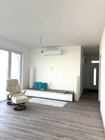 Eladó családi ház, Székesfehérvárott 98 M Ft, 4 szobás