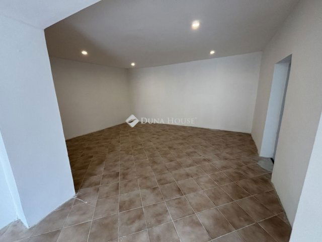 Eladó családi ház, Csanyteleken 16.5 M Ft, 3 szobás