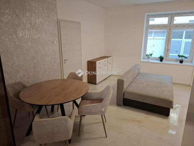 Kiadó téglalakás, albérlet, Debrecenben 250 E Ft / hó, 2 szobás