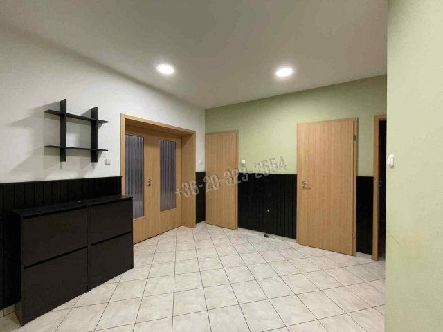 Eladó téglalakás, Sopronban 69.9 M Ft, 3 szobás