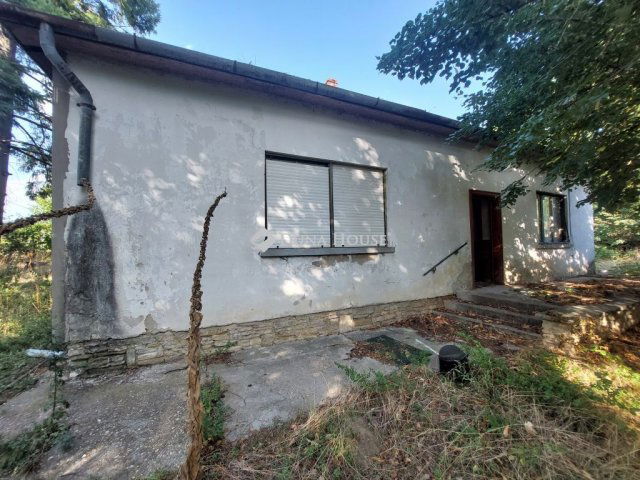 Eladó családi ház, Csörögön, Tölgyfa utcában 48 M Ft