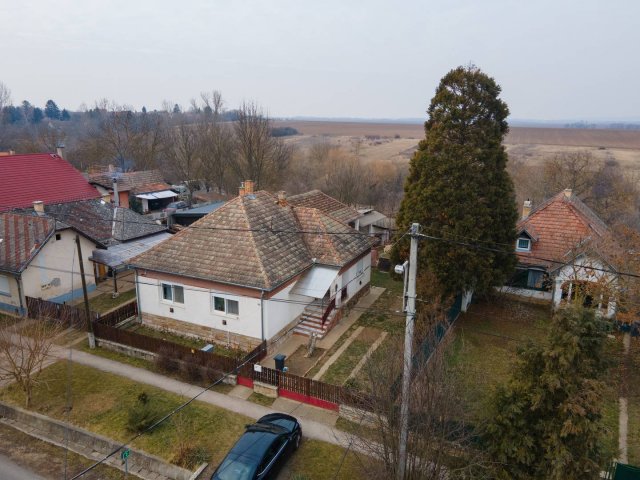 Eladó családi ház, Tereskén 27.9 M Ft, 4 szobás