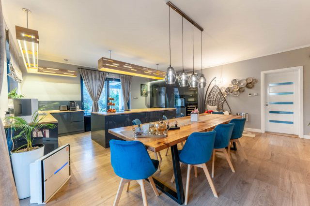 Eladó családi ház, Székesfehérvárott 329 M Ft, 6 szobás