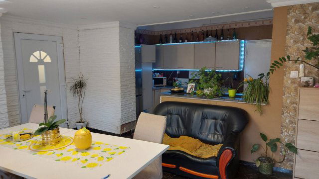 Eladó családi ház, Kétegyházán 45.2 M Ft, 4 szobás