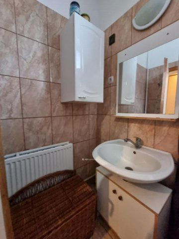 Eladó családi ház, Iszkázon 38.8 M Ft, 5+1 szobás