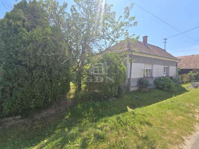 Eladó családi ház, Csömödéren 14.2 M Ft, 2 szobás