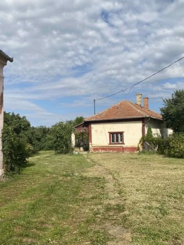 Eladó családi ház, Komádiban, Fő utcában 6 M Ft, 2 szobás