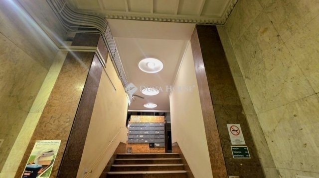 Eladó téglalakás, Budapesten, II. kerületben 69.9 M Ft, 1 szobás