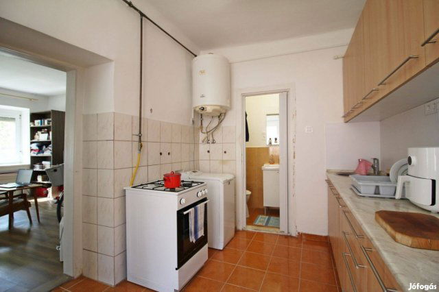 Eladó téglalakás, Dombóváron 14.4 M Ft, 1 szobás
