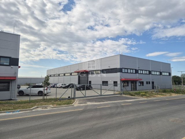 Eladó ipari ingatlan, Székesfehérvárott 440 M Ft