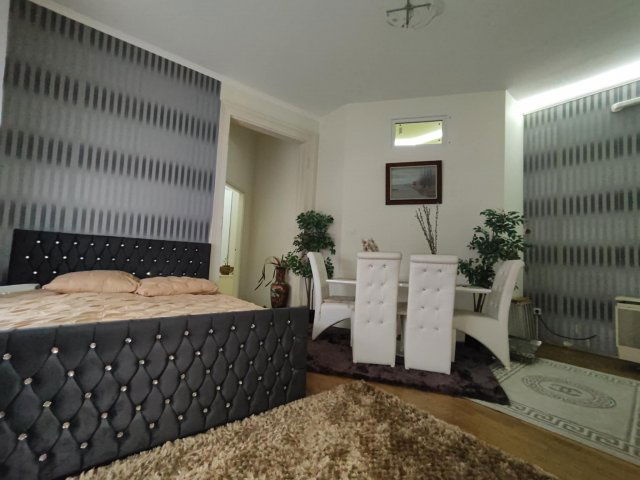 Eladó téglalakás, Szegeden 45.9 M Ft, 3 szobás