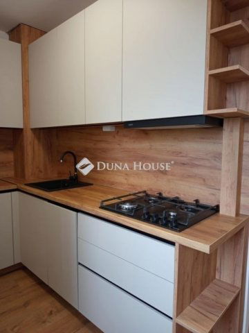 Eladó panellakás, Pécsett 54.9 M Ft, 2 szobás