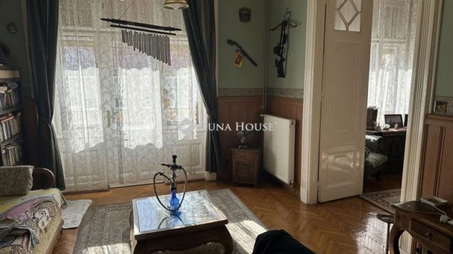 Eladó téglalakás, Budapesten, VI. kerületben 152 M Ft, 3 szobás