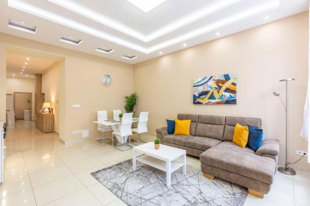 Eladó téglalakás, VI. kerületben, Bajcsy-Zsilinszky úton