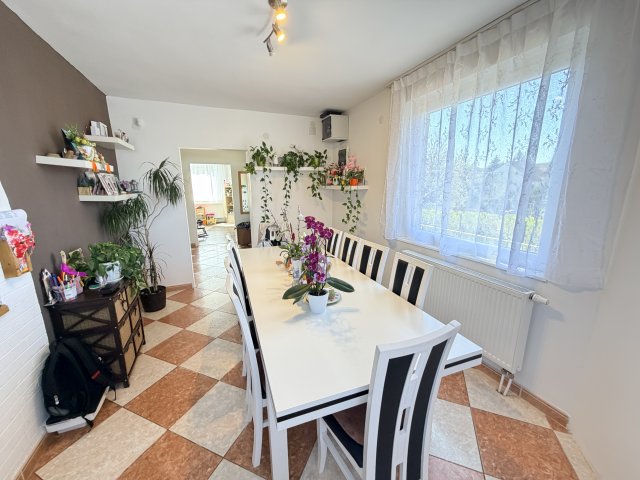 Eladó családi ház, Isaszegen 129.9 M Ft, 5 szobás