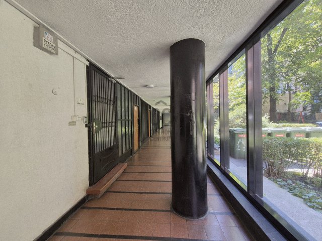 Eladó téglalakás, Budapesten, VII. kerületben, Madách Imre téren