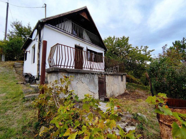 Eladó nyaraló, Báron 6.5 M Ft, 2 szobás / költözzbe.hu