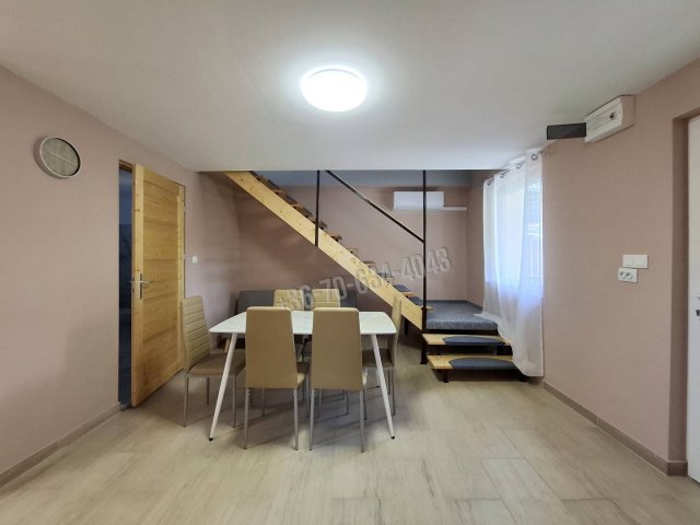 Eladó ikerház, Csörögön 56.9 M Ft, 2+2 szobás