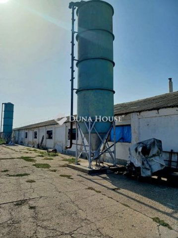 Kiadó mezogazdasagi ingatlan, Sárrétudvarin 500 E Ft / hó