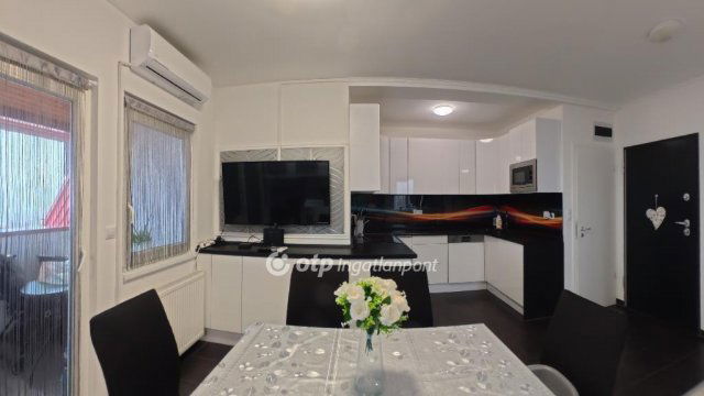 Eladó téglalakás, Egerben 69.9 M Ft, 2 szobás