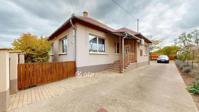 Eladó családi ház, Nyírgyulajon 53 M Ft, 2 szobás