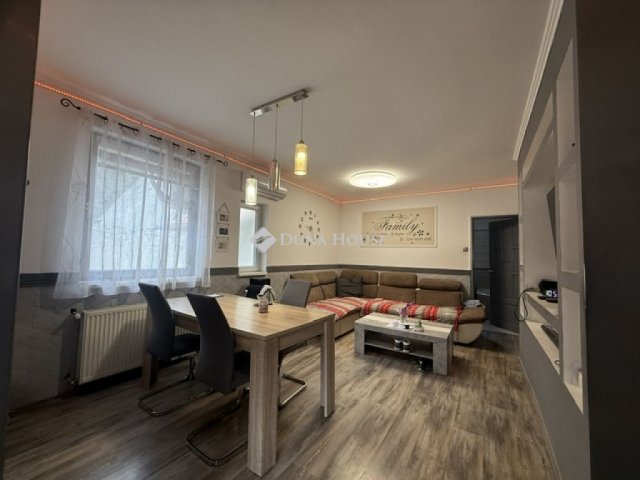 Eladó családi ház, Dunaharasztin, Dembinszky utcában 109.5 M Ft