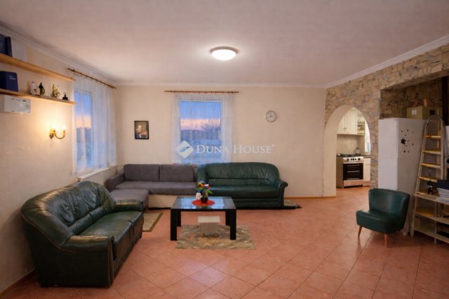 Eladó családi ház, Monorierdőn 50 M Ft, 3 szobás