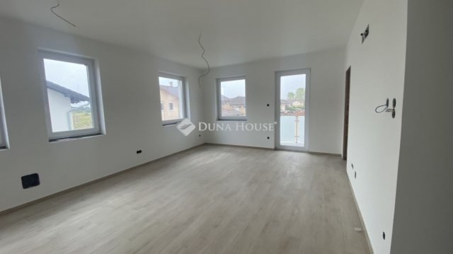 Eladó téglalakás, Dunaharasztin 89.625 M Ft, 3 szobás