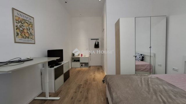 Eladó téglalakás, Budapesten, VI. kerületben 123 M Ft, 3 szobás