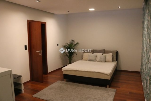 Eladó téglalakás, Budapesten, III. kerületben 326 M Ft, 4 szobás